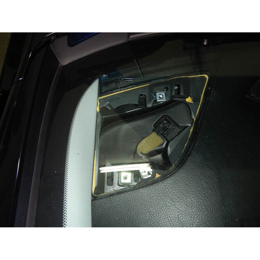 2010 Lexus LS600hL Dash speaker removed
