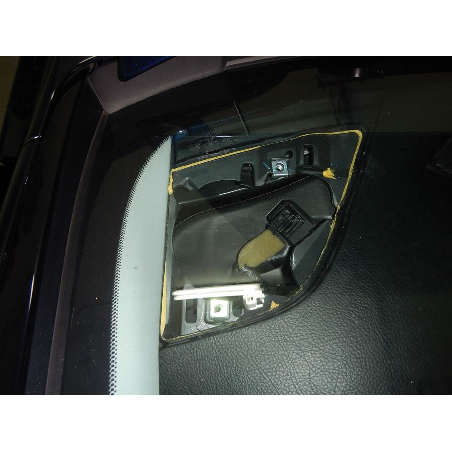 2011 Lexus LS600hL Dash speaker removed