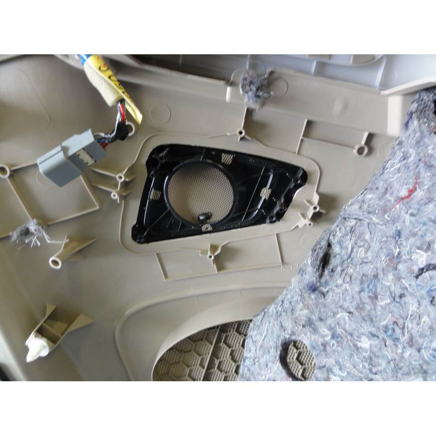 2004 Lexus GX470 Front door midrange removed