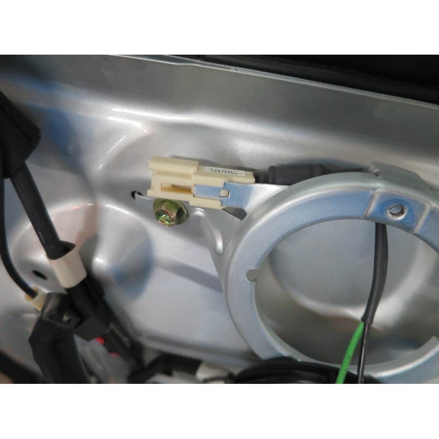 2004 Lexus GX470 Tail door speaker removed