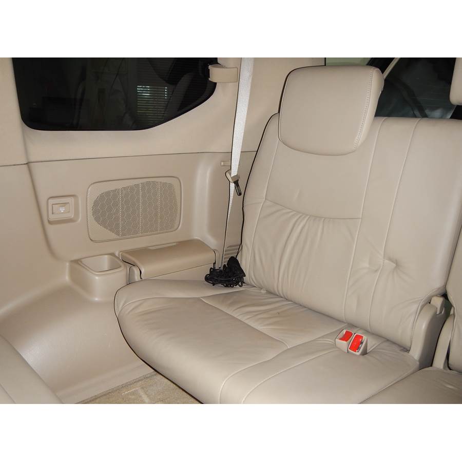 2004 Lexus GX470 Far-rear side speaker location