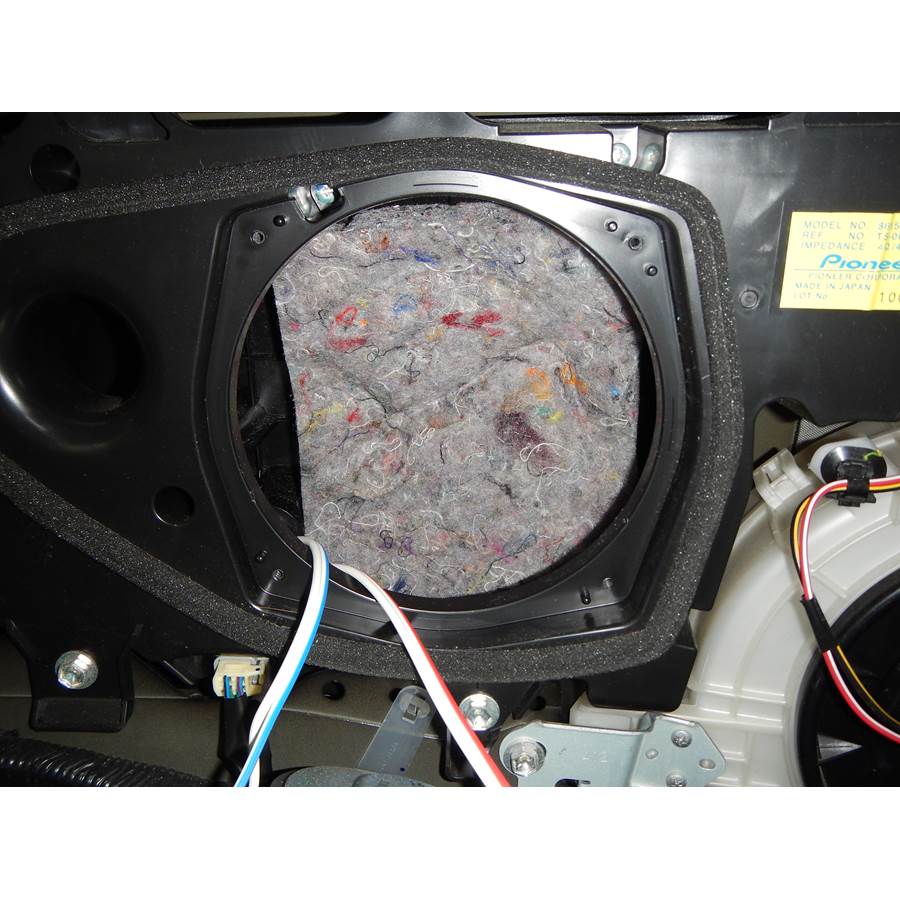 2007 Lexus GX470 Far-rear side speaker removed