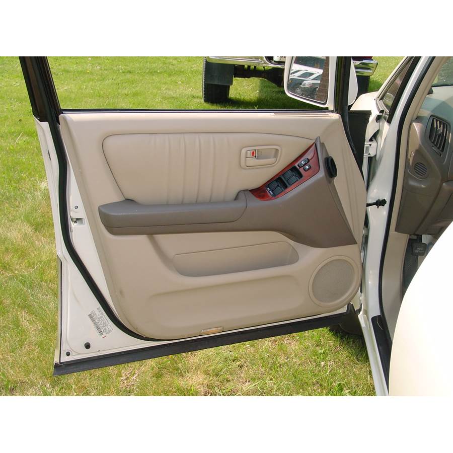 1999 Lexus RX300 Front door speaker location