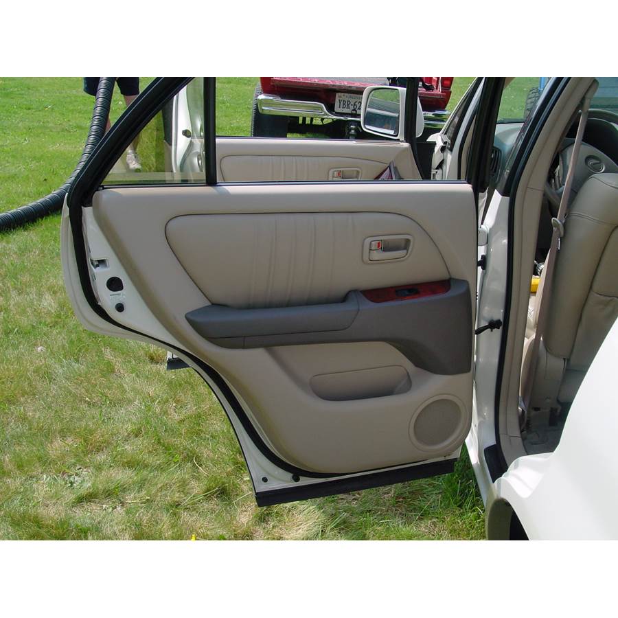 1999 Lexus RX300 Rear door speaker location