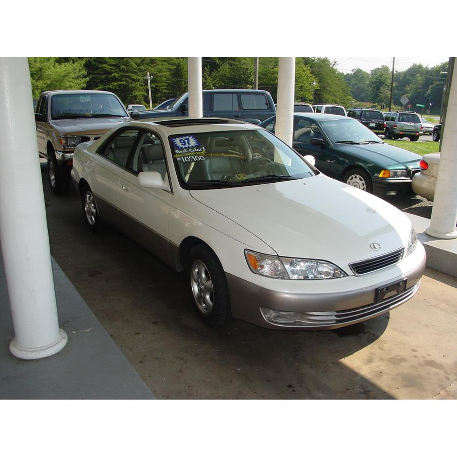 2001 Lexus ES300 Exterior