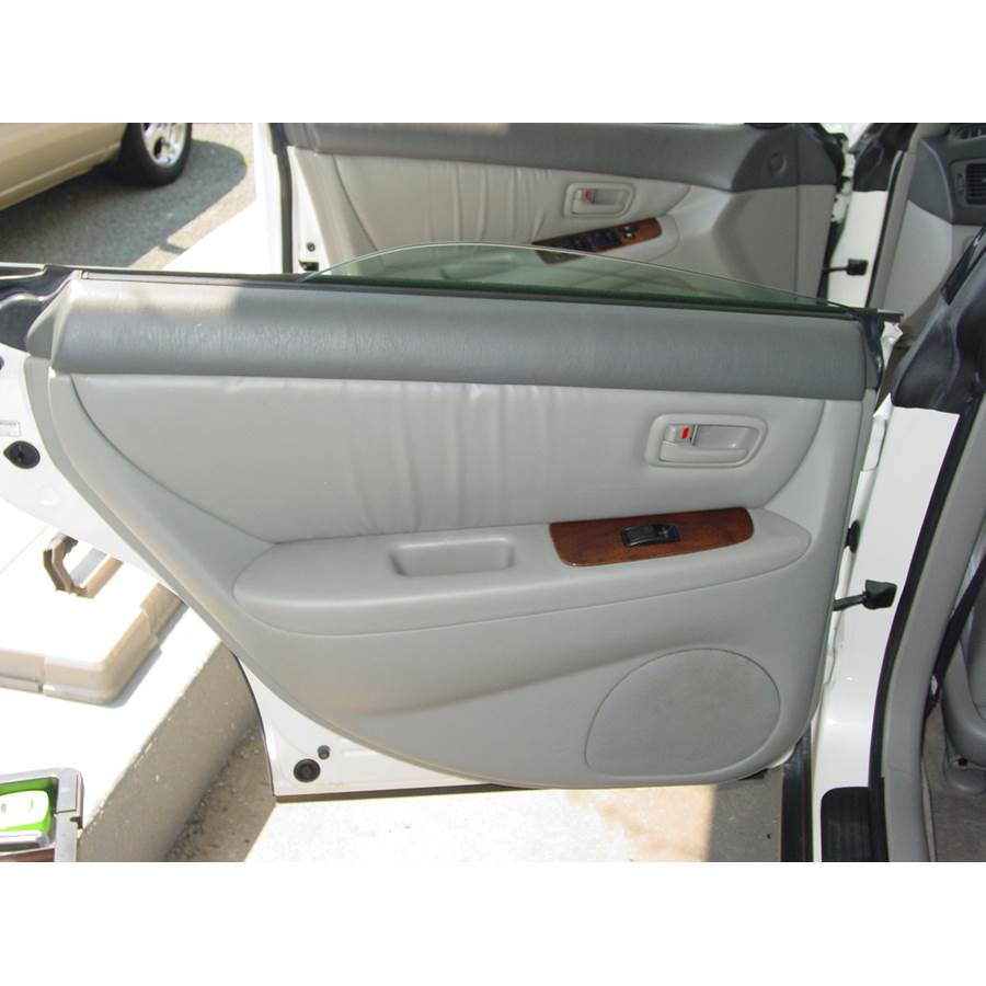 1997 Lexus ES300 Rear door speaker location