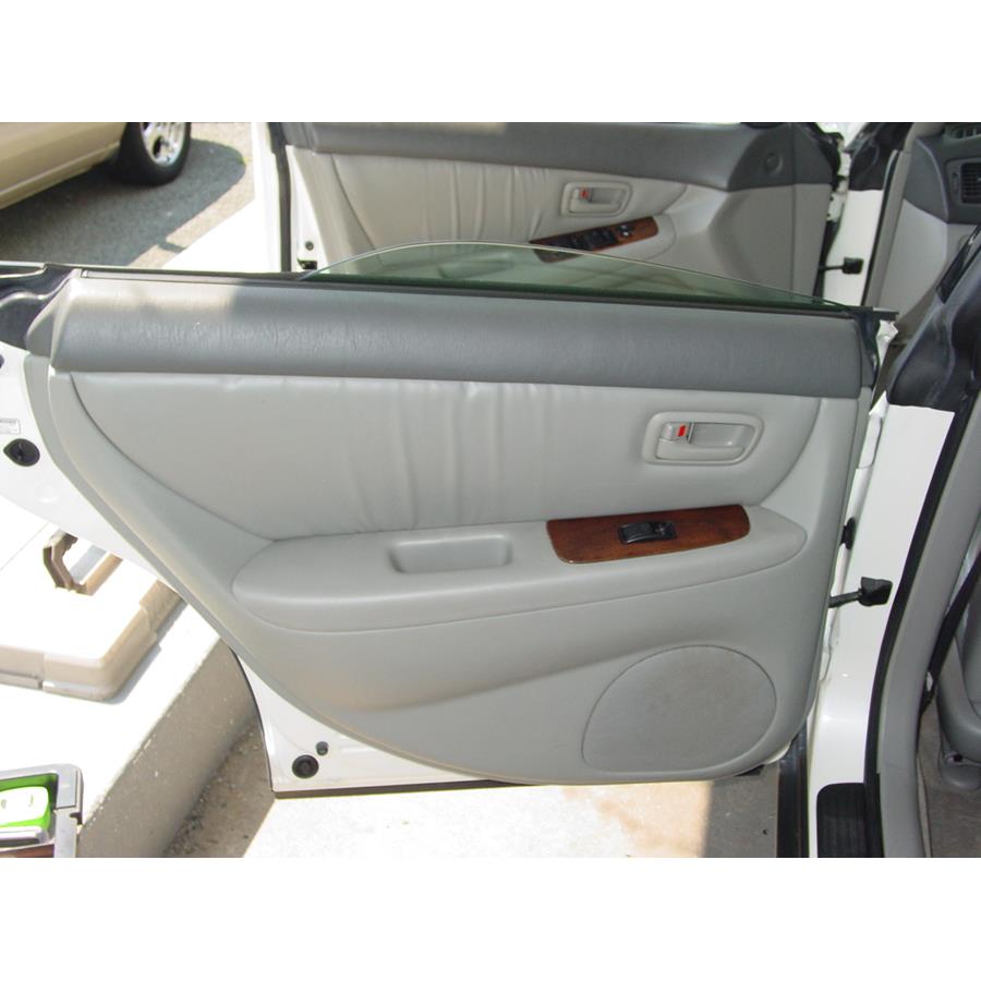 2001 Lexus ES300 Rear door speaker location