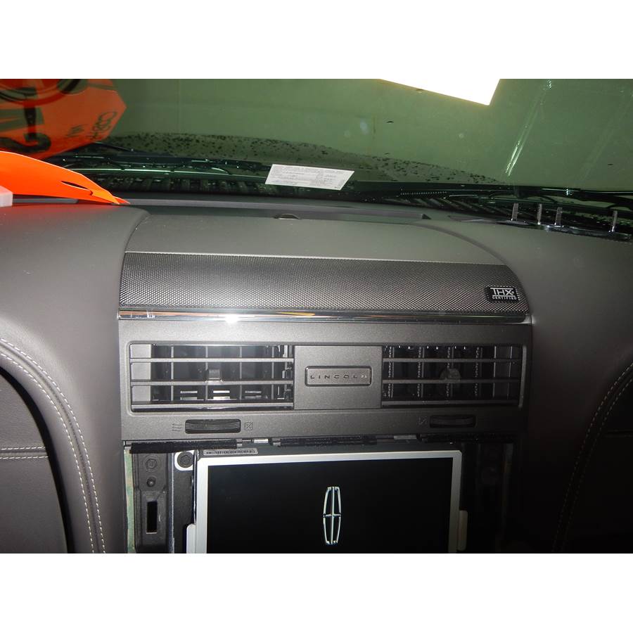 2015 Lincoln Navigator Center dash speaker location