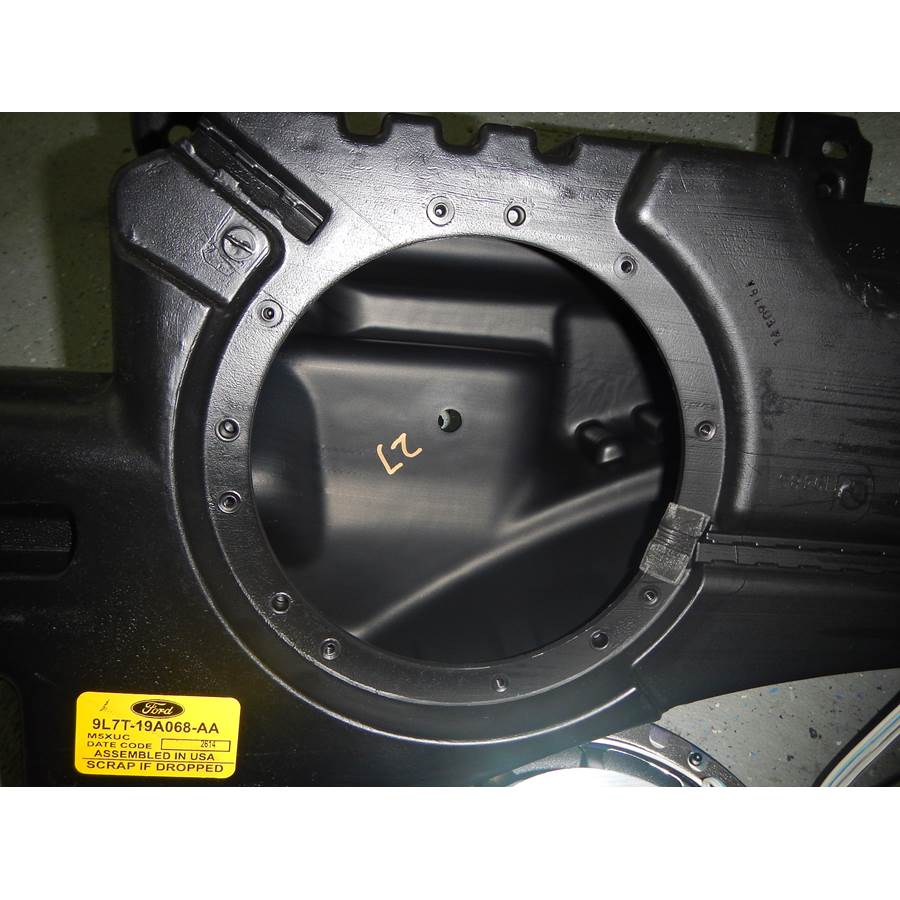 2015 Lincoln Navigator Far-rear side speaker removed
