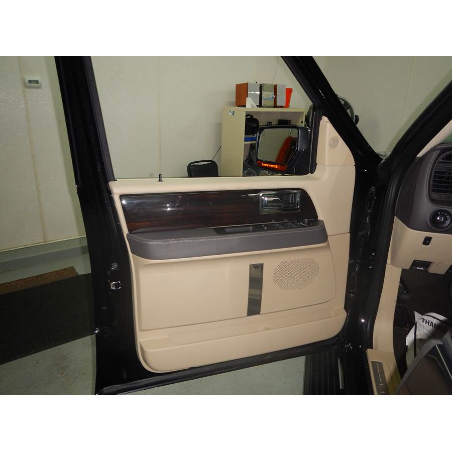 2015 Lincoln Navigator Front door speaker location