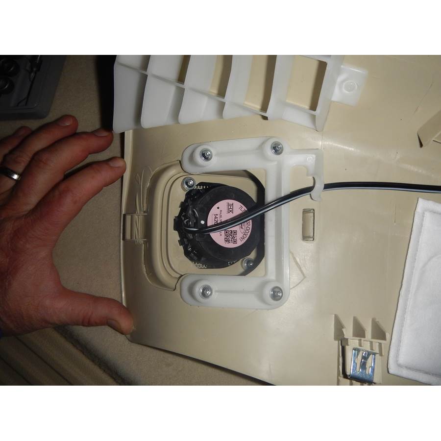 2015 Lincoln Navigator Rear pillar speaker