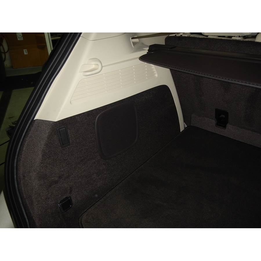 2015 Lincoln MKC Far-rear side speaker location