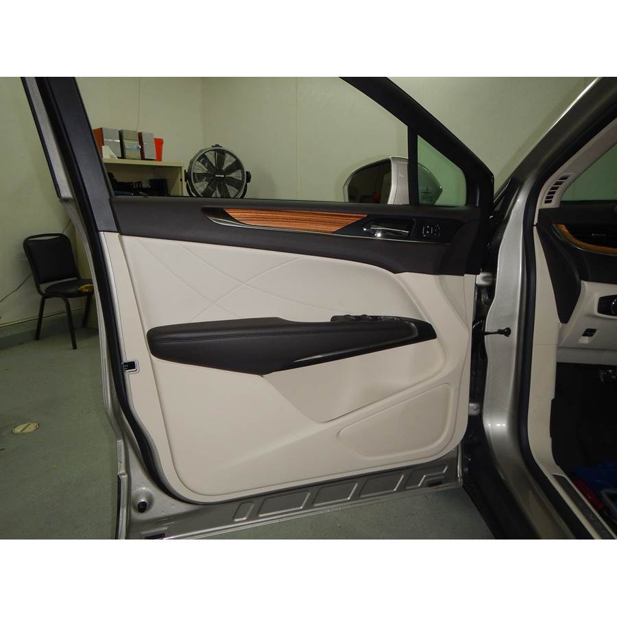 2016 Lincoln MKC Front door speaker location