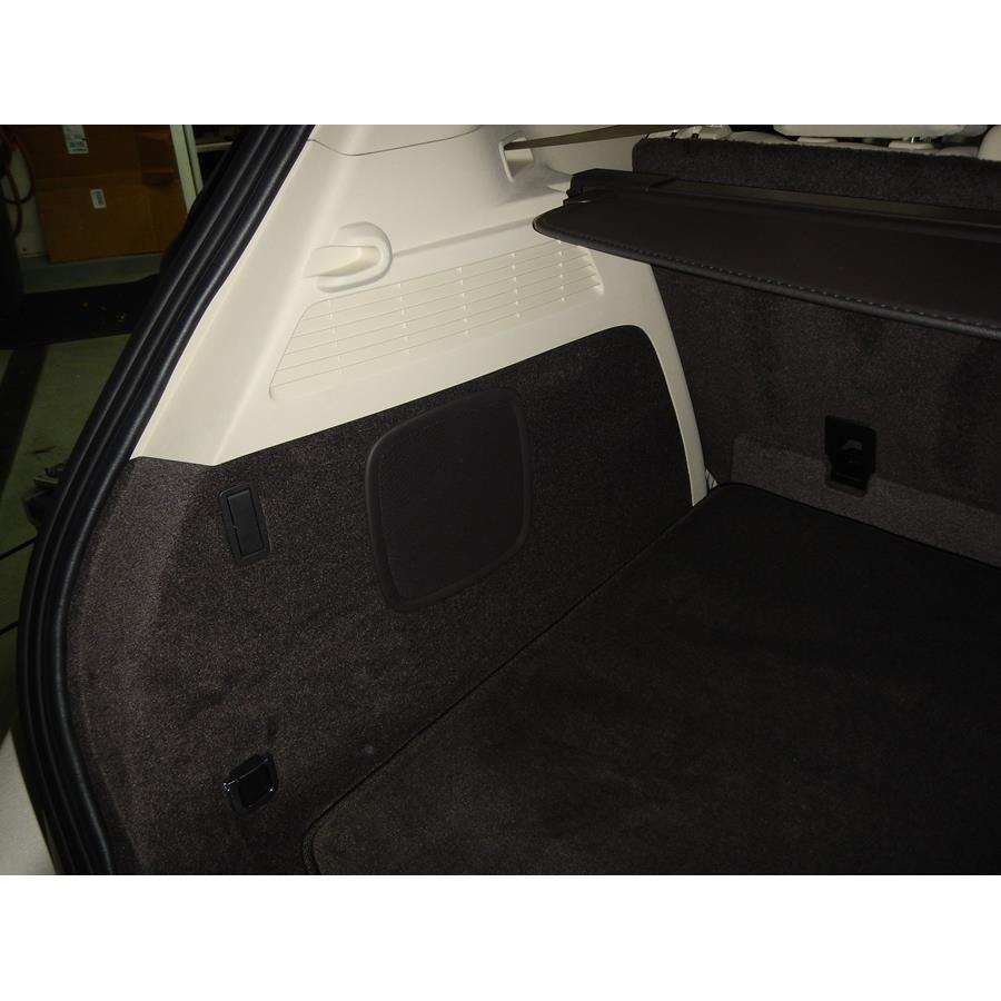 2017 Lincoln MKC Far-rear side speaker location