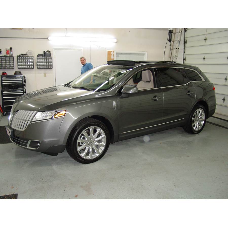2012 Lincoln MKT Exterior