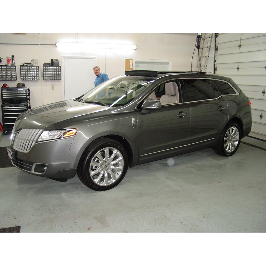2017 Lincoln MKT Exterior
