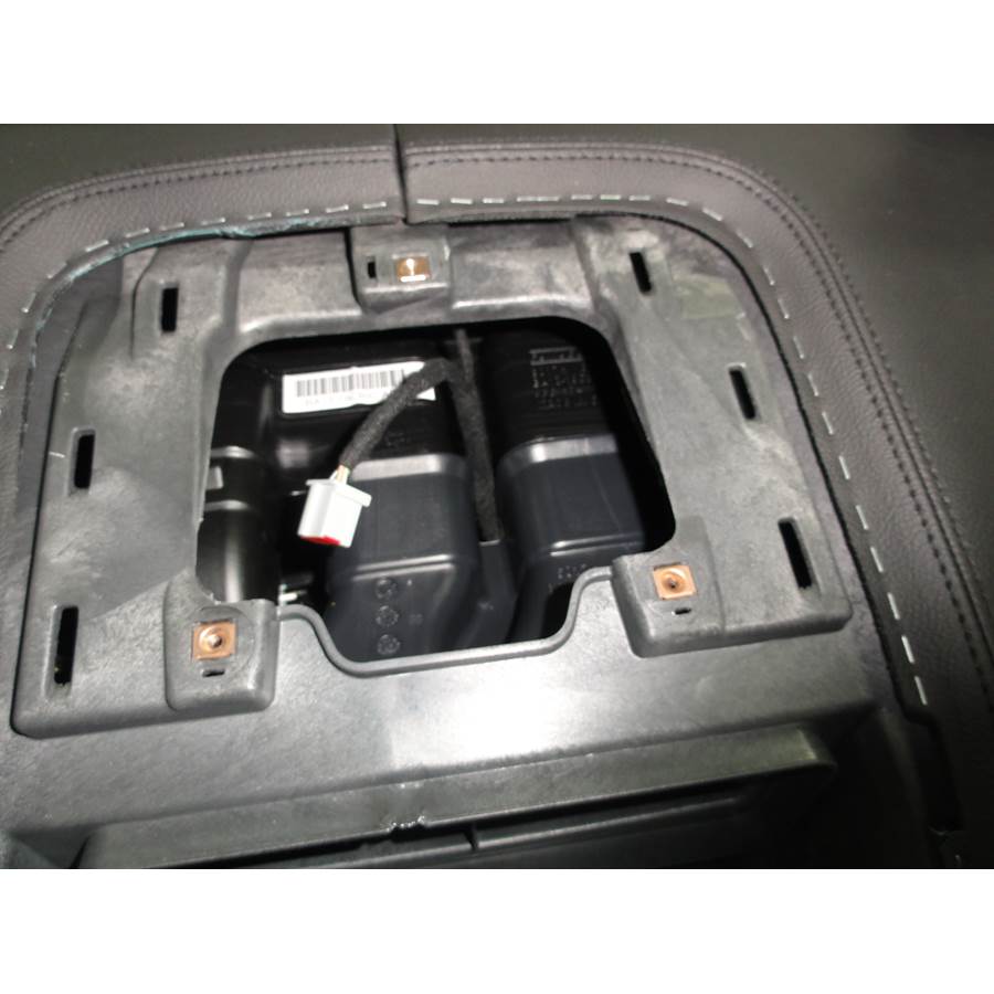 2011 Lincoln MKX Center dash speaker removed