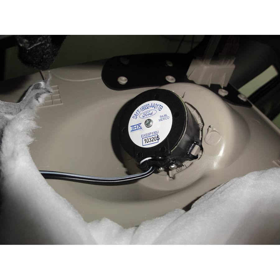 2014 Lincoln MKX Rear pillar speaker