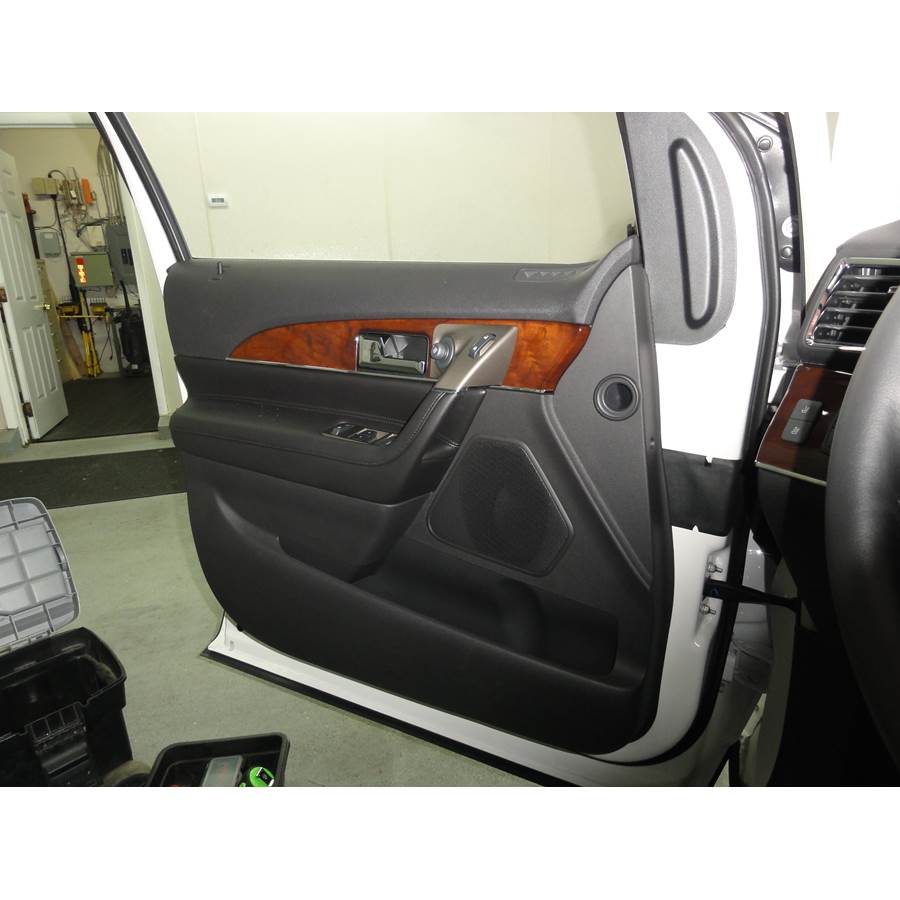 2014 Lincoln MKX Front door speaker location