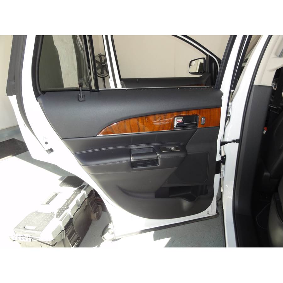2013 Lincoln MKX Rear door speaker location