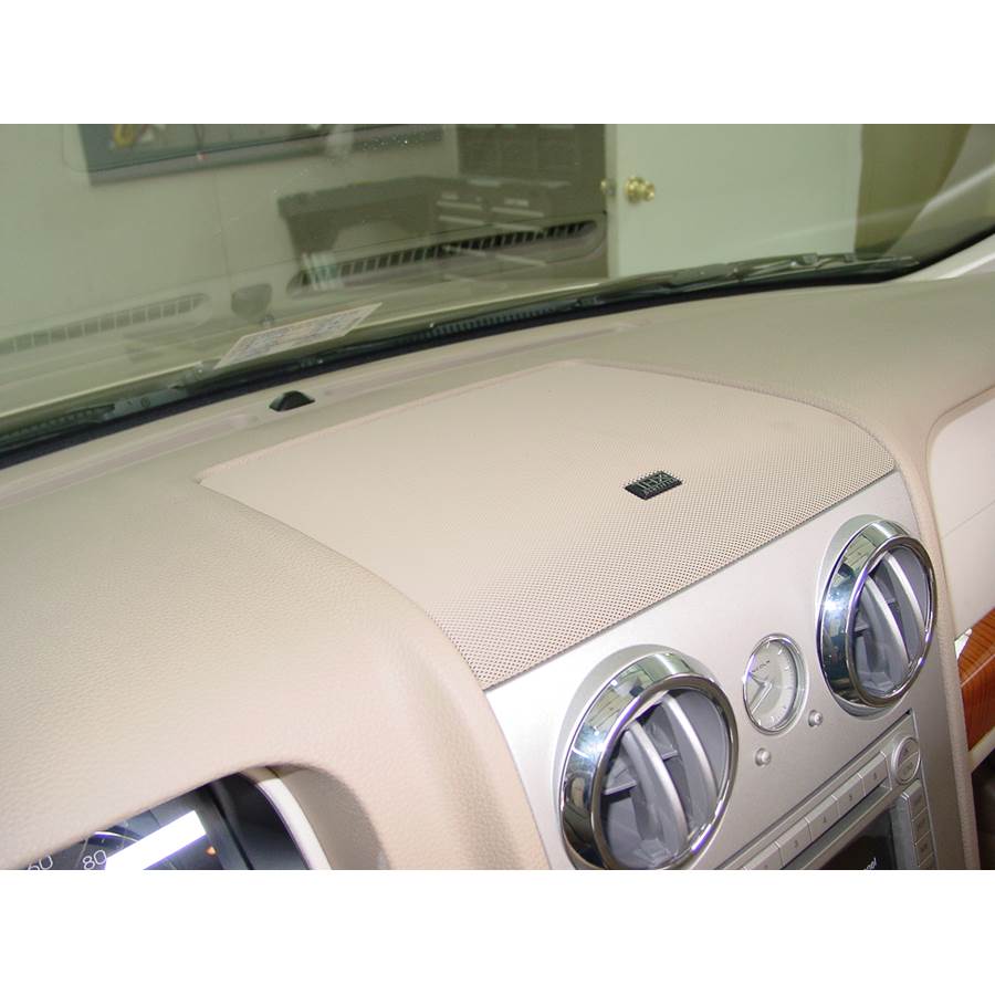 2009 Lincoln MKZ Center dash speaker location