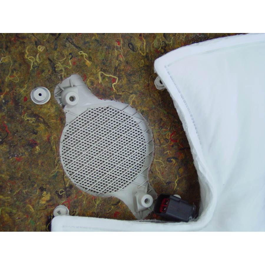 2009 Lincoln MKS Rear deck speaker removed
