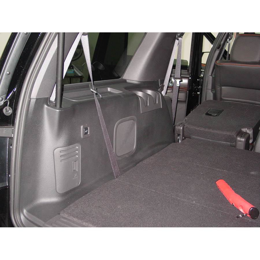 2010 Lincoln Navigator Far-rear side speaker location