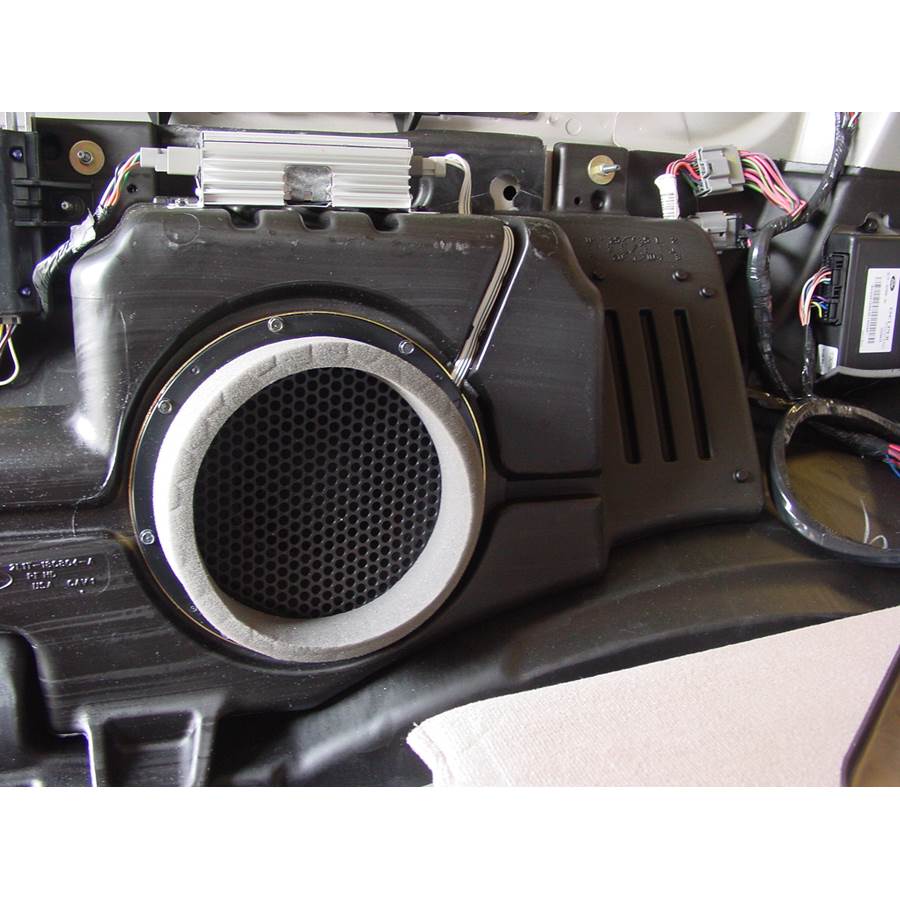 2003 Lincoln Navigator Far-rear side speaker