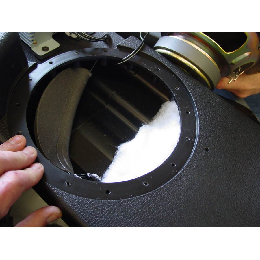 2008 Lincoln Mark LT Rear cab speaker removed