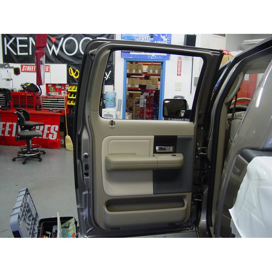 2008 Lincoln Mark LT Rear door speaker location