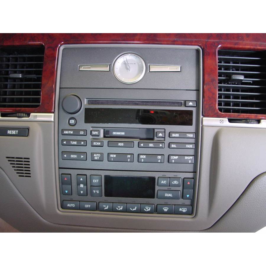 2003 Lincoln Town Car Factory Radio