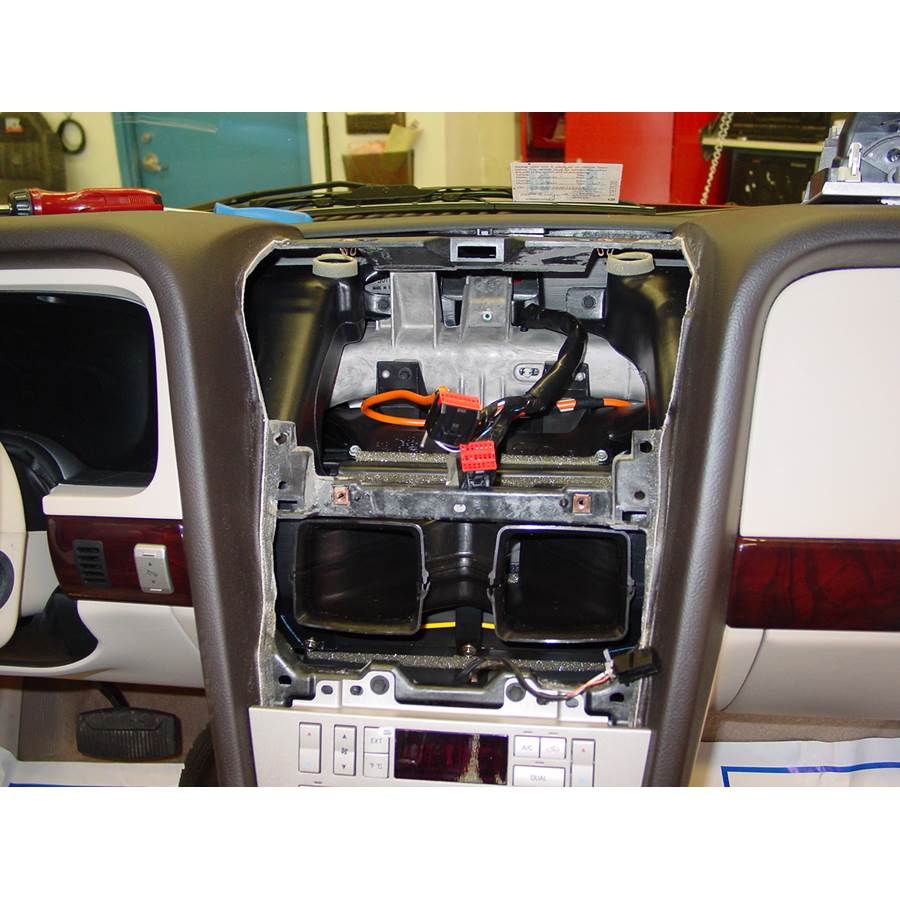2003 Lincoln Aviator Factory radio removed