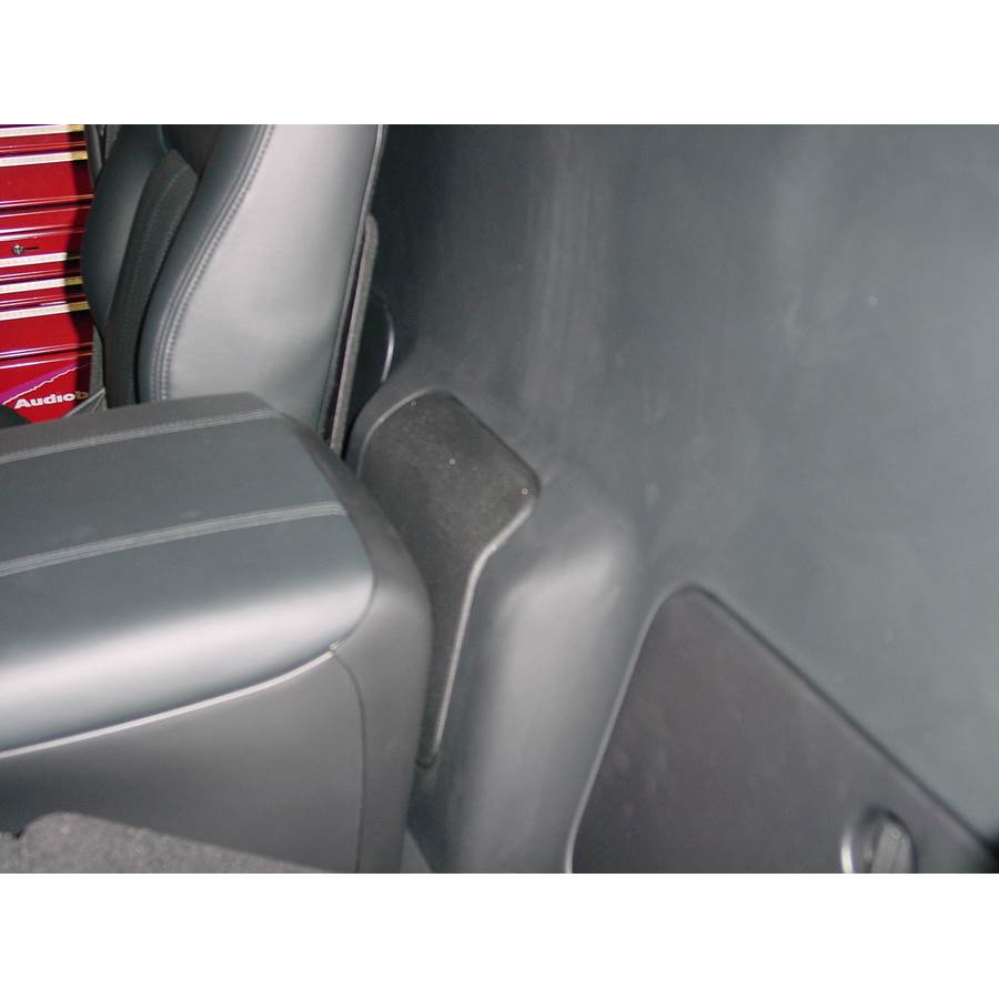 2002 Lincoln Blackwood Rear cab speaker location
