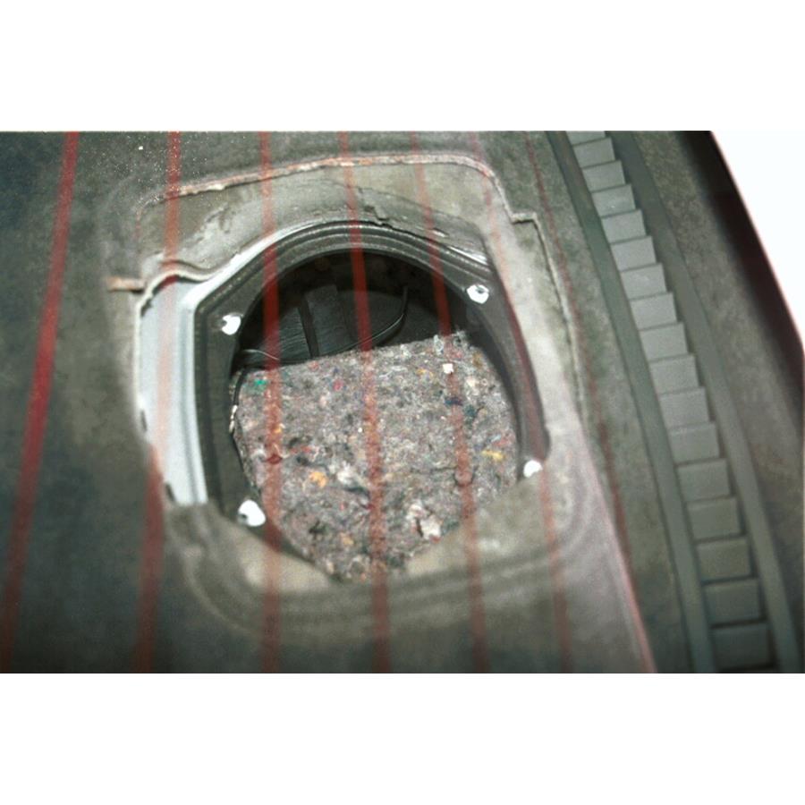 2002 Lincoln LS Rear deck speaker removed
