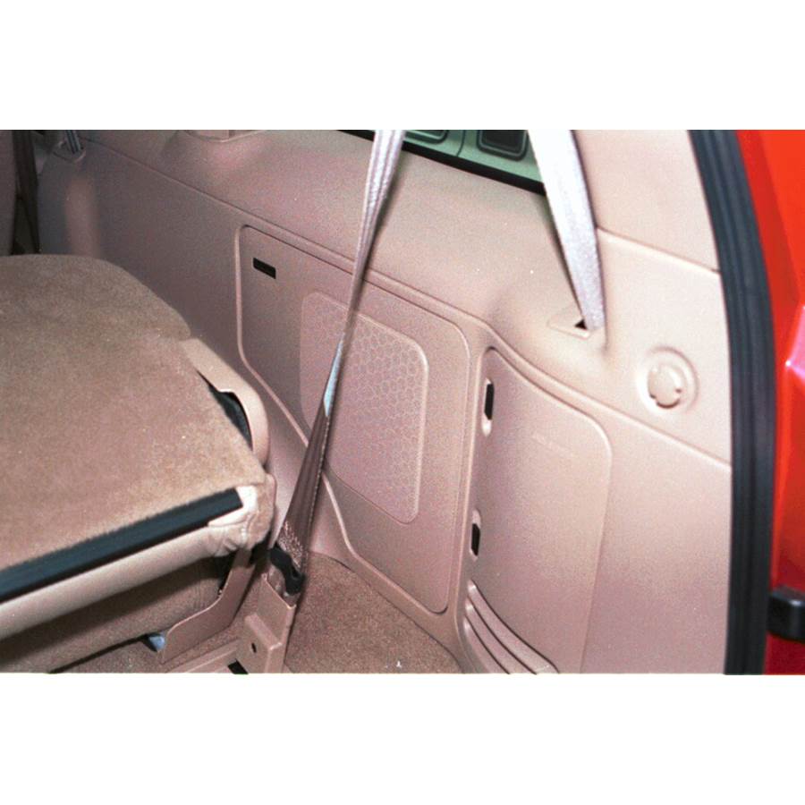 1998 Lincoln Navigator Far-rear side speaker location