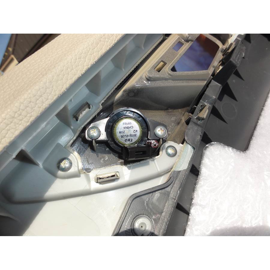 2012 Suzuki Kizashi Front door tweeter