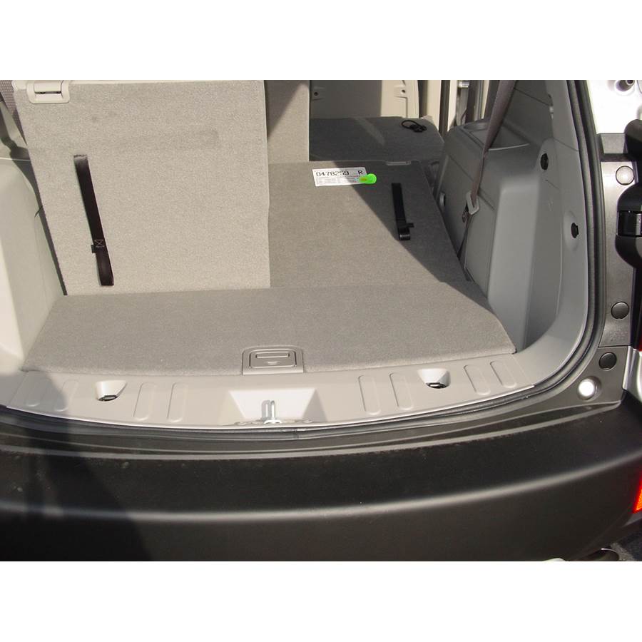 2007 Suzuki XL-7 Far-rear side speaker location