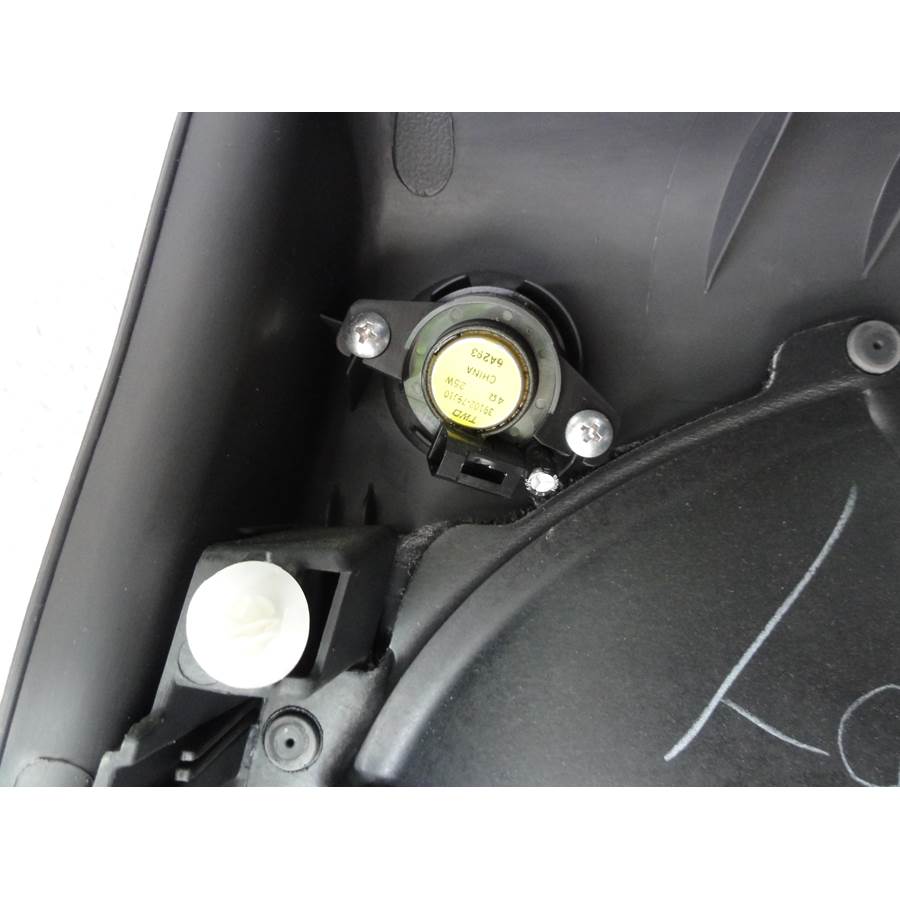 2011 Suzuki SX4 Rear door tweeter