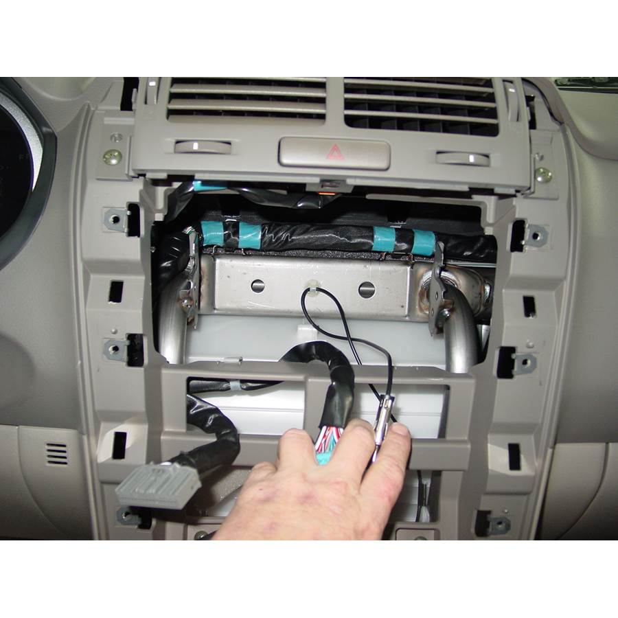 2009 Suzuki Grand Vitara Factory radio removed