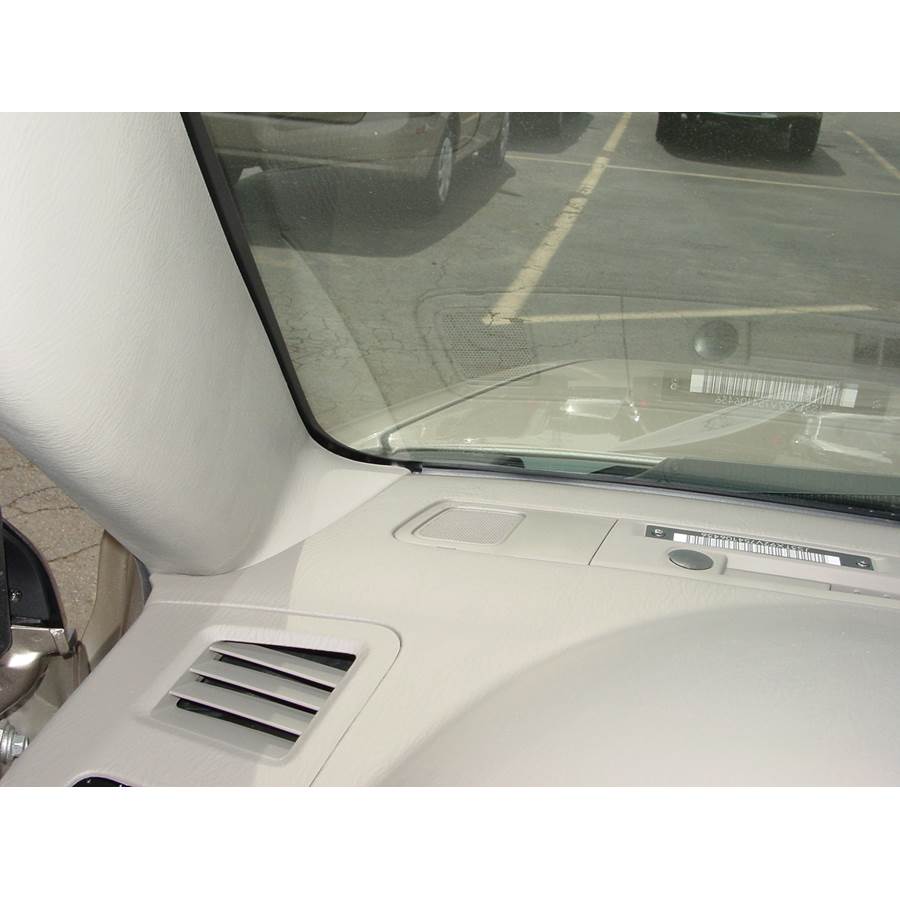 2003 Suzuki XL-7 Dash speaker location