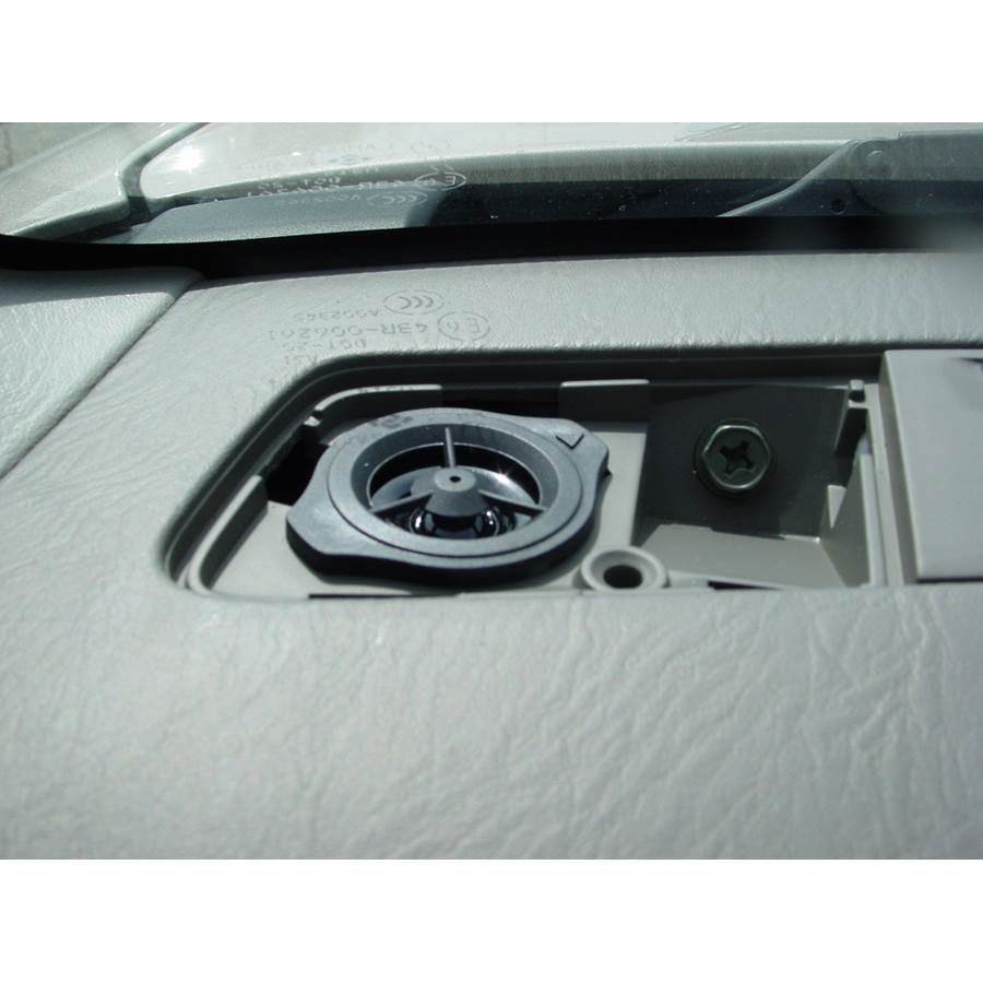 2003 Suzuki XL-7 Dash speaker