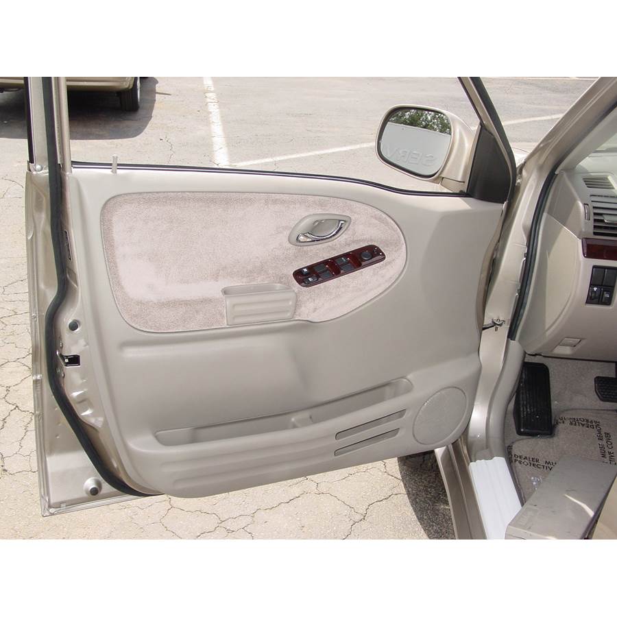 2003 Suzuki XL-7 Front door speaker location