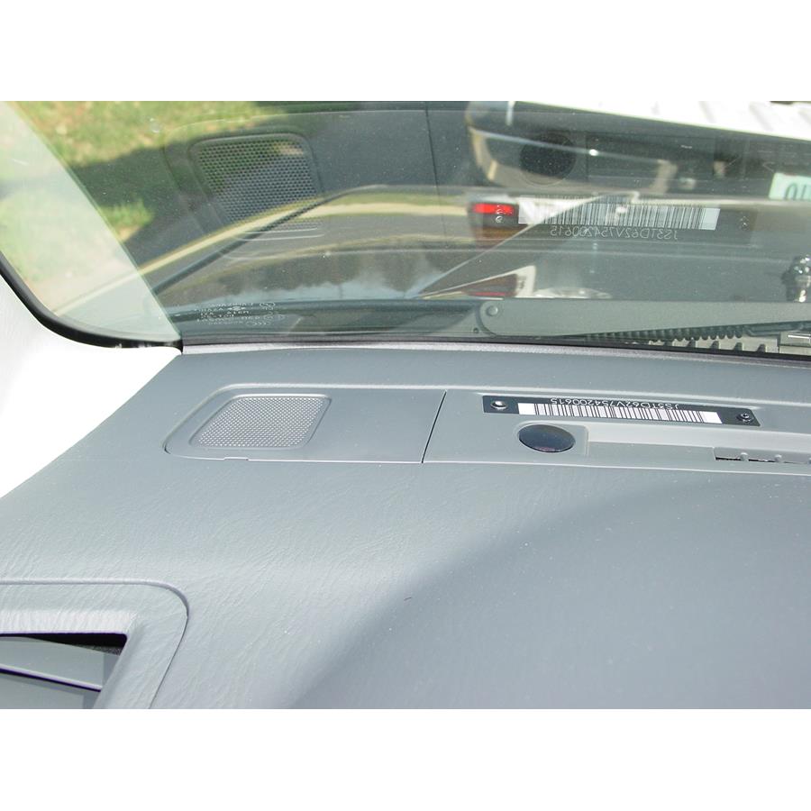 2005 Suzuki Grand Vitara Dash speaker location