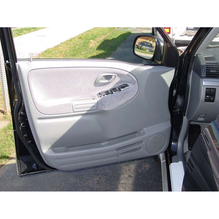2003 Suzuki Grand Vitara Front door speaker location