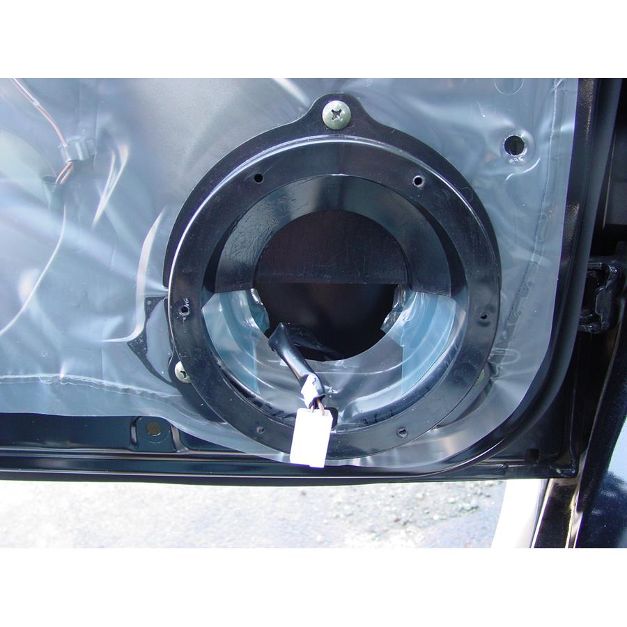 2005 Suzuki Grand Vitara Front speaker removed