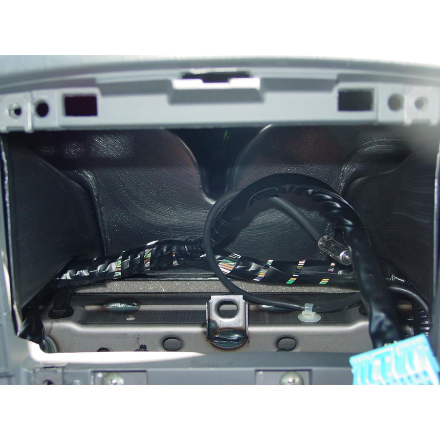 2005 Suzuki Grand Vitara Factory radio removed