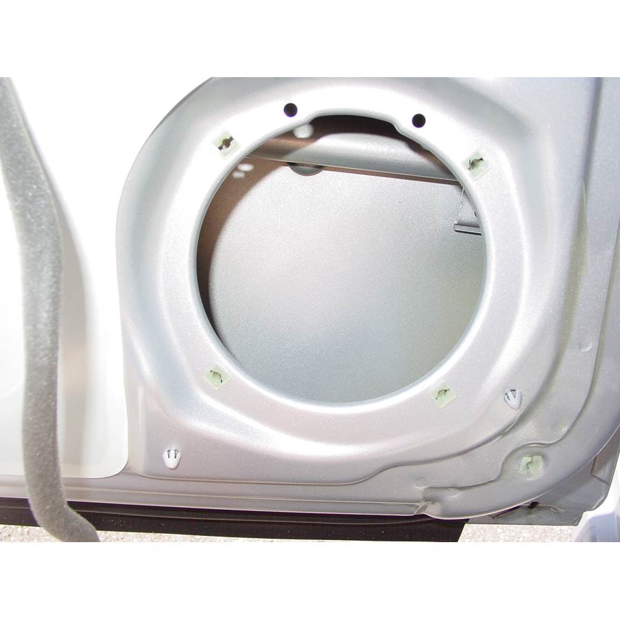 2006 Suzuki Forenza Rear door woofer removed