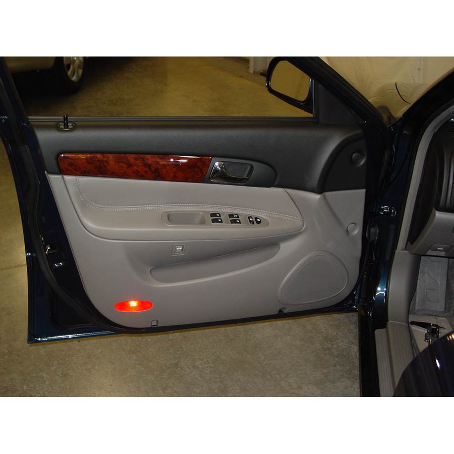 2004 Suzuki Verona Front door speaker location