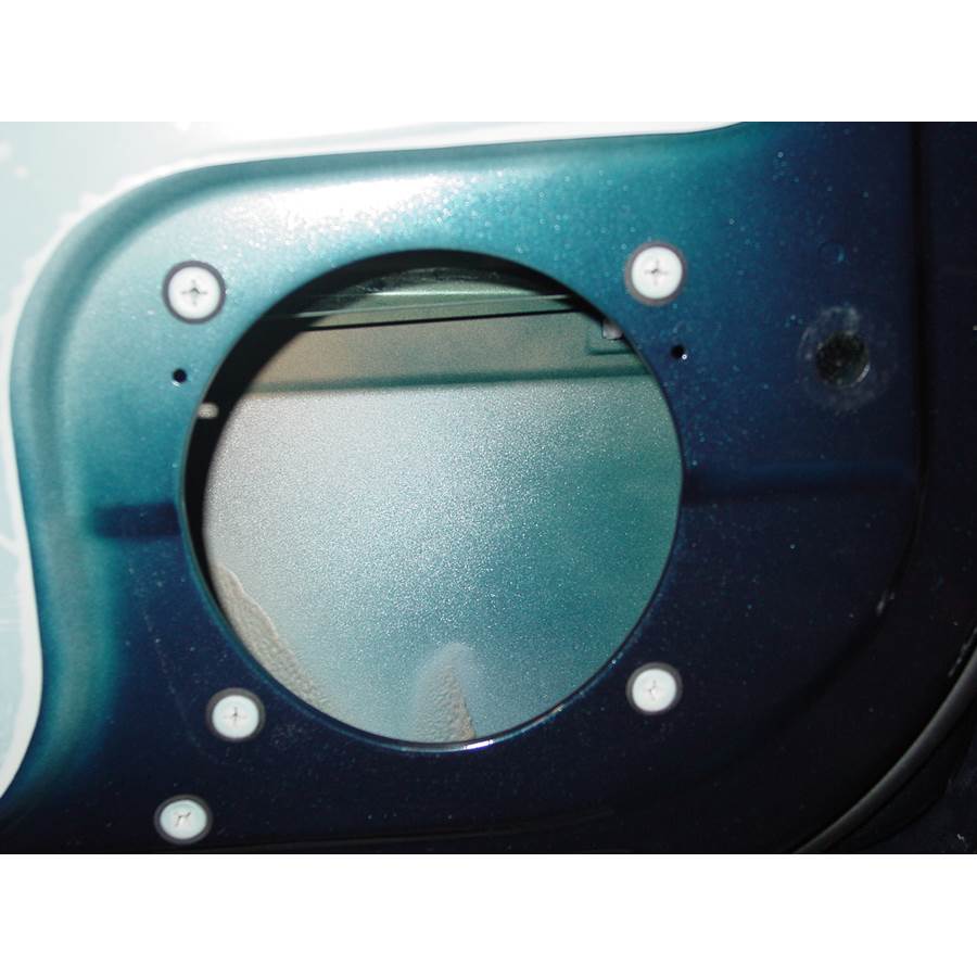 2005 Suzuki Verona Front speaker removed