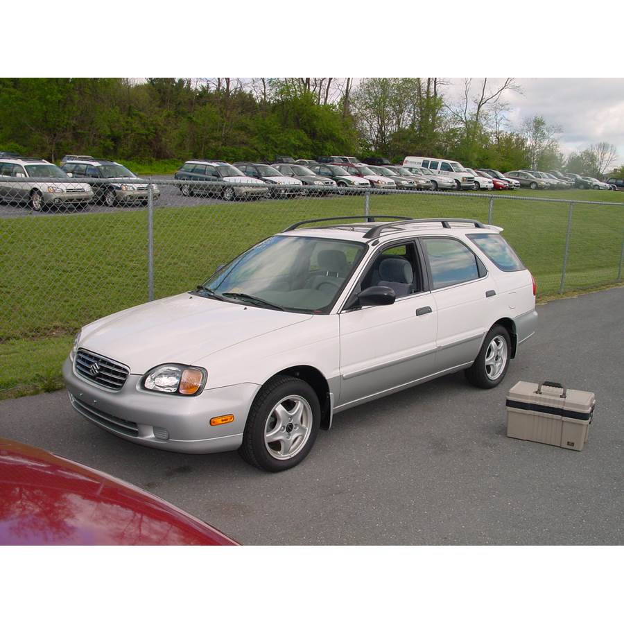 1999 Suzuki Esteem Exterior
